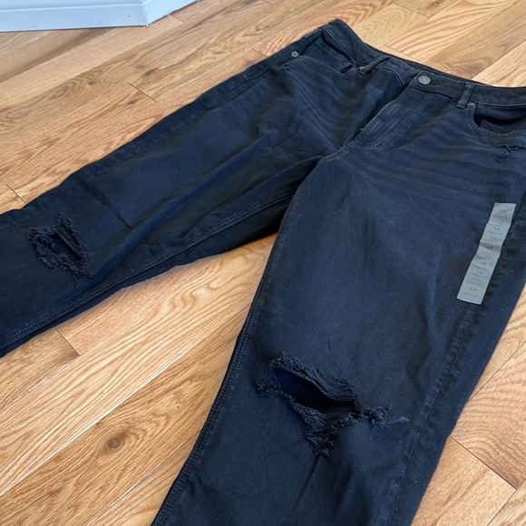 NET Size 14 (32w) American Eagle Mom Jeans - Picture 1 of 4